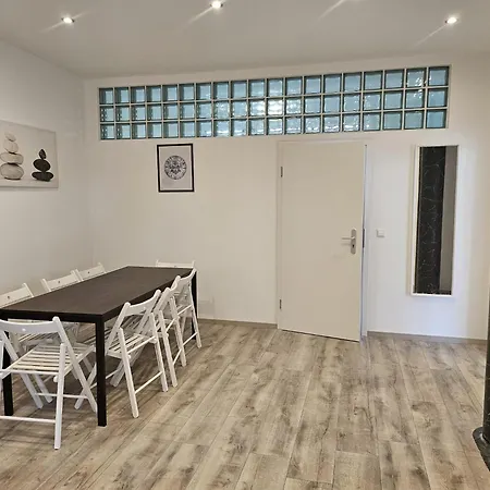- Large House With 4 With 2-4 Bedrooms Near Ravensburg Baienfurt