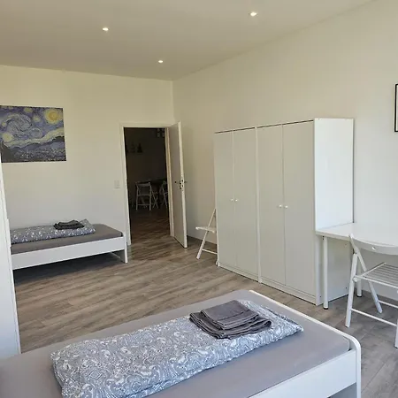 - Large House With 3 With 3-4 Bedrooms Near Ravensburg Apartament *