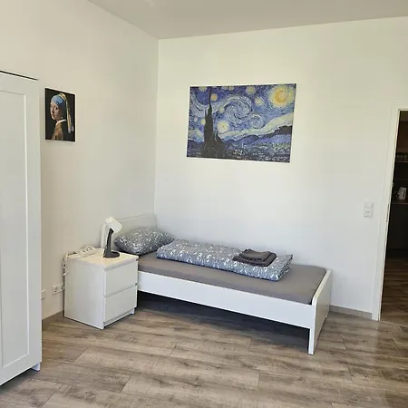 - Large House With 4 With 2-4 Bedrooms Near Ravensburg Appartement Baienfurt