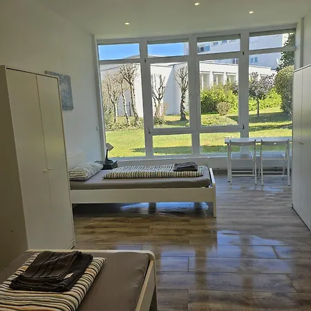 - Large House With 4 With 2-4 Bedrooms Near Ravensburg Appartement Baienfurt