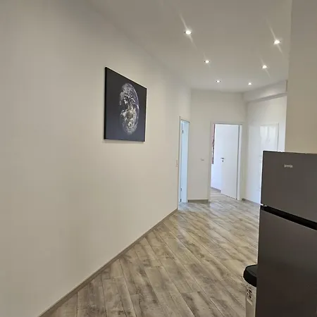 - Large 4 Near Ravensburg Apartment *
