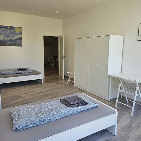 - Large House With 4 With 2-4 Bedrooms Near Ravensburg