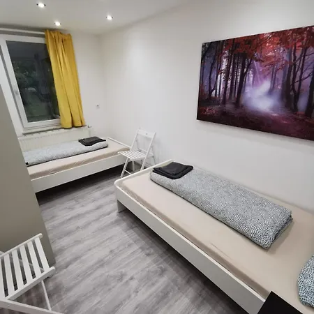 - Large House With 4 With 2-4 Bedrooms Near Ravensburg * Baienfurt