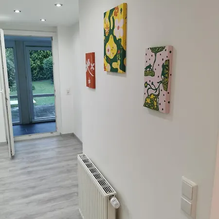 - Large House With 4 With 2-4 Bedrooms Near Ravensburg Appartement *
