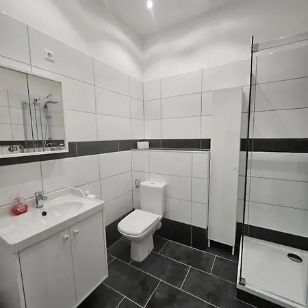 - Large House With 4 With 2-4 Bedrooms Near Ravensburg * Baienfurt