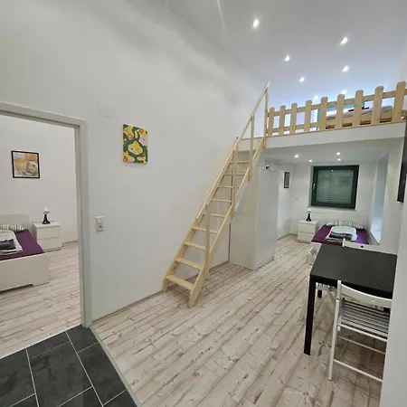 - Large House With 4 With 2-4 Bedrooms Near Ravensburg * Baienfurt